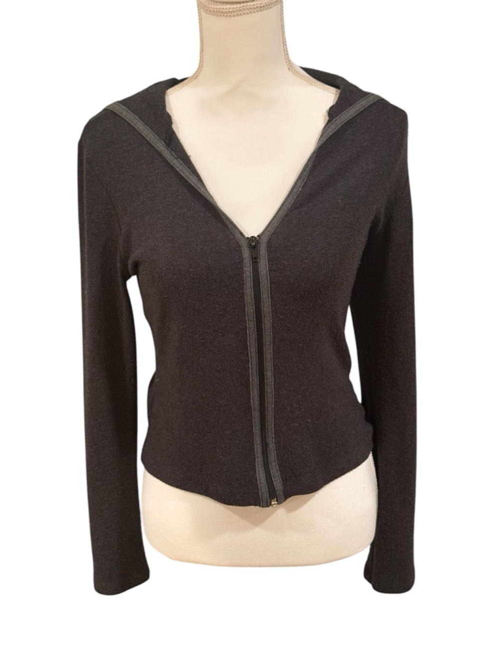 Reference dark gray front zip long sleeve jacket flap collar, light gray trim S.